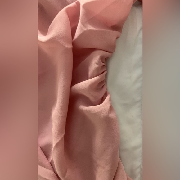 SHEIN Women’s Pink Asymmetrical Top w/Rose Detail, Off-The-Shoulder; Size L - Picture 5 of 6